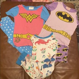 Bindle of 3 Sets of 4t pjs - super heroes!
